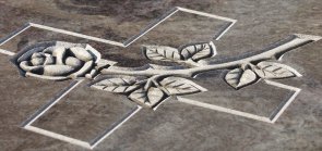 Grabplatte mit Kreuz