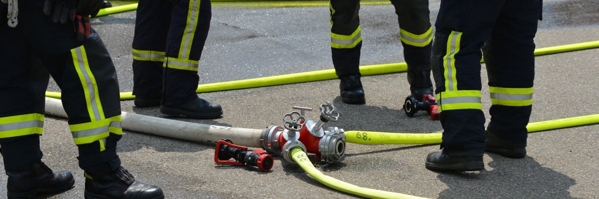 Feuerwehrschlauch Feuerwehrschlauch