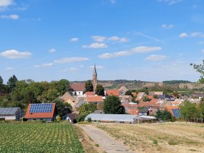 Blick auf Stein-Bockenheim Blick auf Stein-Bockenheim
