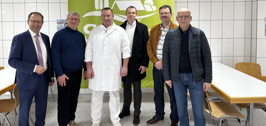 v.l.n.r.: Bürgermeister Markus Conrad, Bürgermeister Gerd Rocker, Geschäftsführer René Eckart, Vorstand Dennis Sartorius, Ortsbürgermeister Jürgen Vollmer, Vorstand Rudolf Hasselberg