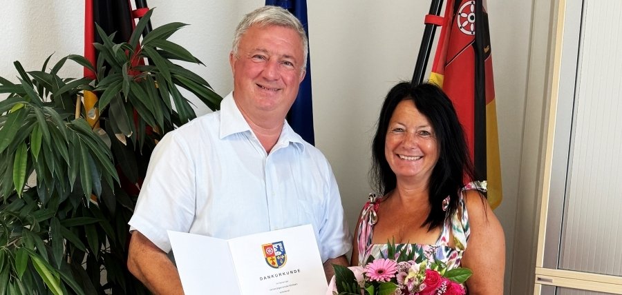 Bürgermeister Gerd Rocker und Michaela Schmitt