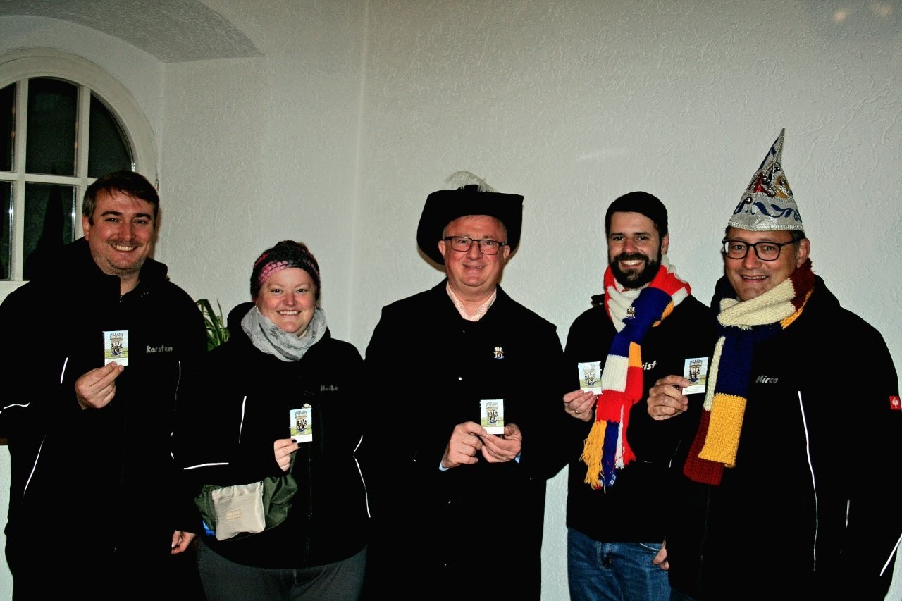 v.L. Karsten Emrich (2. Vorsitzender CVW), Heike Niehues (1. Vorsitzende CVW), Gerd Rocker (VG-Bürgermeister und Schirmherr), Kristian Kratzmeyer (Beisitzer CVW), Mirco Neuhaus (Zugmarschall)