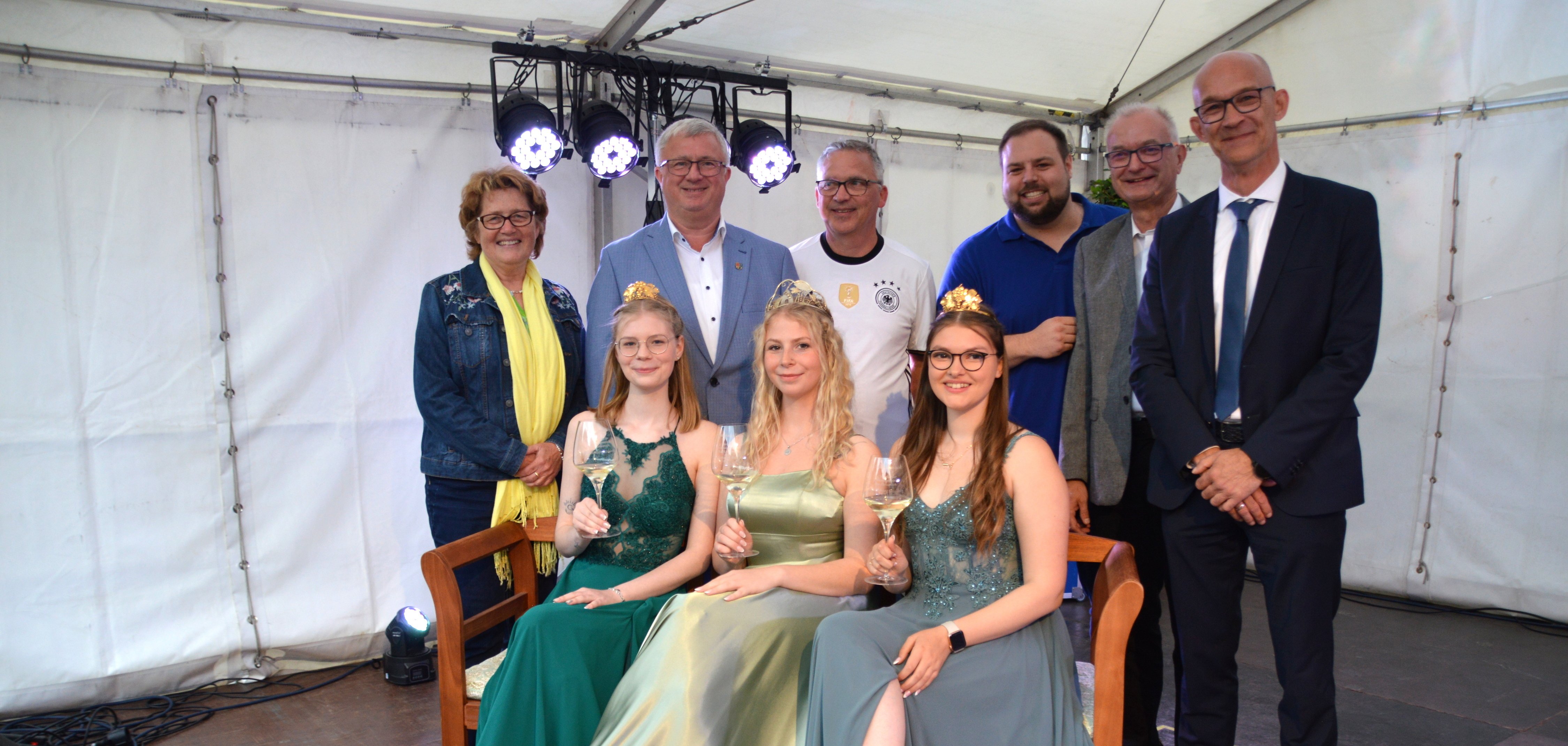 Weinmajestäten der VG Bad Kreuznach mit den Ehrengästen