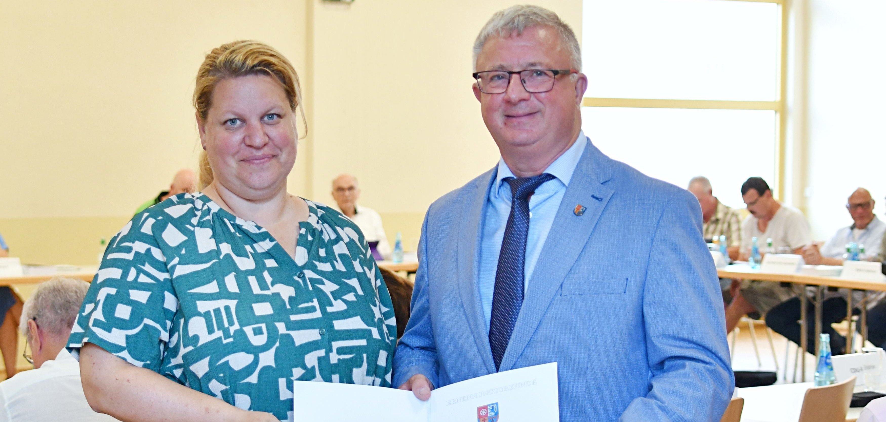 Kristin Schüler und Bürgermeister Rocker