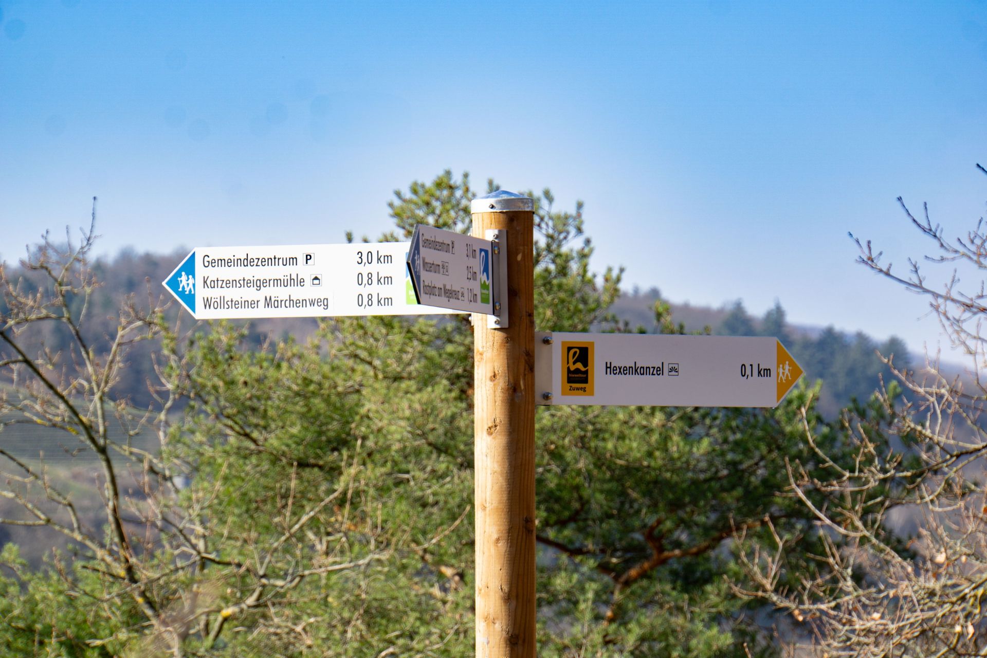 Wegweiser auf der Hiwweltour