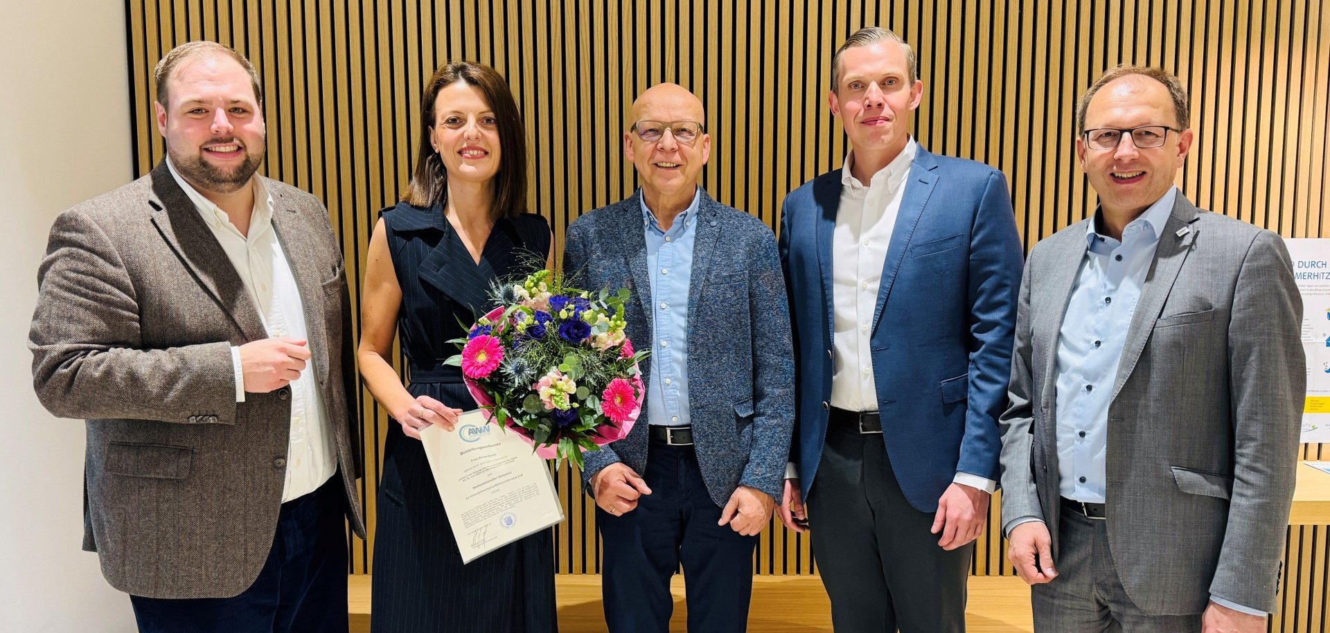 Bild: Bürgermeister Johannes Brüchert, Anna Karali, Rudolf Hasselberg, Dennis Sartorius und Bürgermeister Markus Conrad